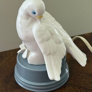 Vintage IRice White Dove Bird Lamp Portable Porcelain Lamp